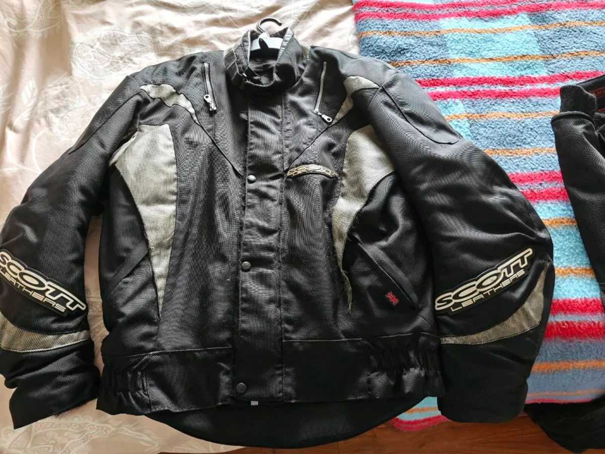 MotorBike safely clothing - Image 1