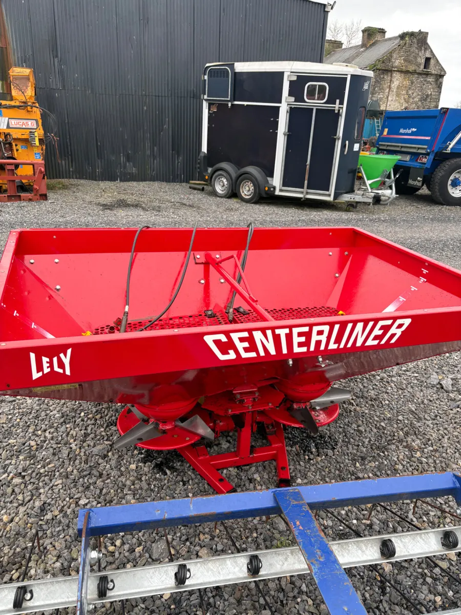 Lely Centreliner Fertiliser Spreader - Image 1