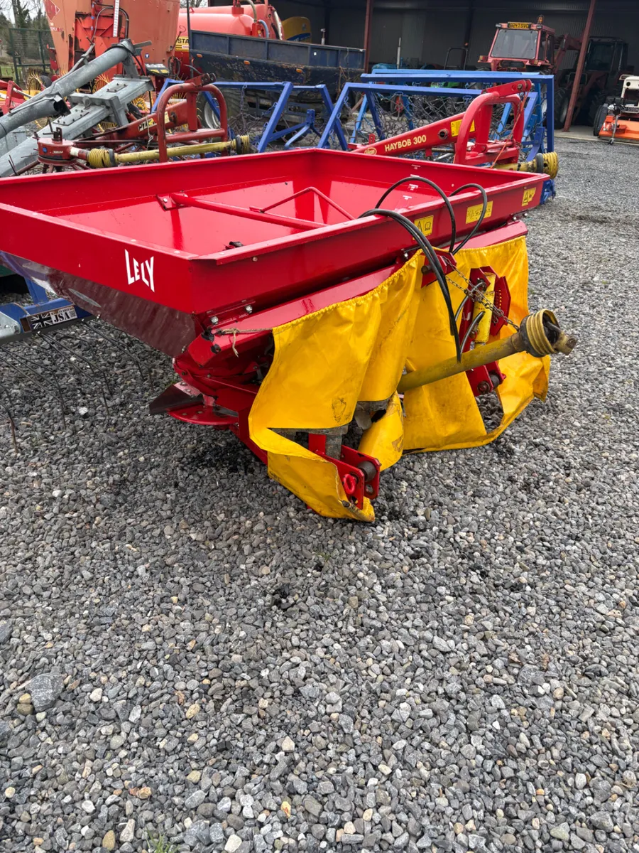 Lely Centreliner Fertiliser Spreader - Image 3