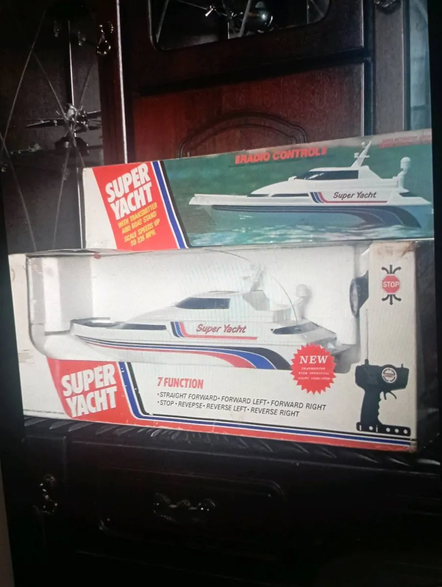 SUPER YACTHT  RADIO CONTROL WITH TRANSMITTER &BOAT - Image 1