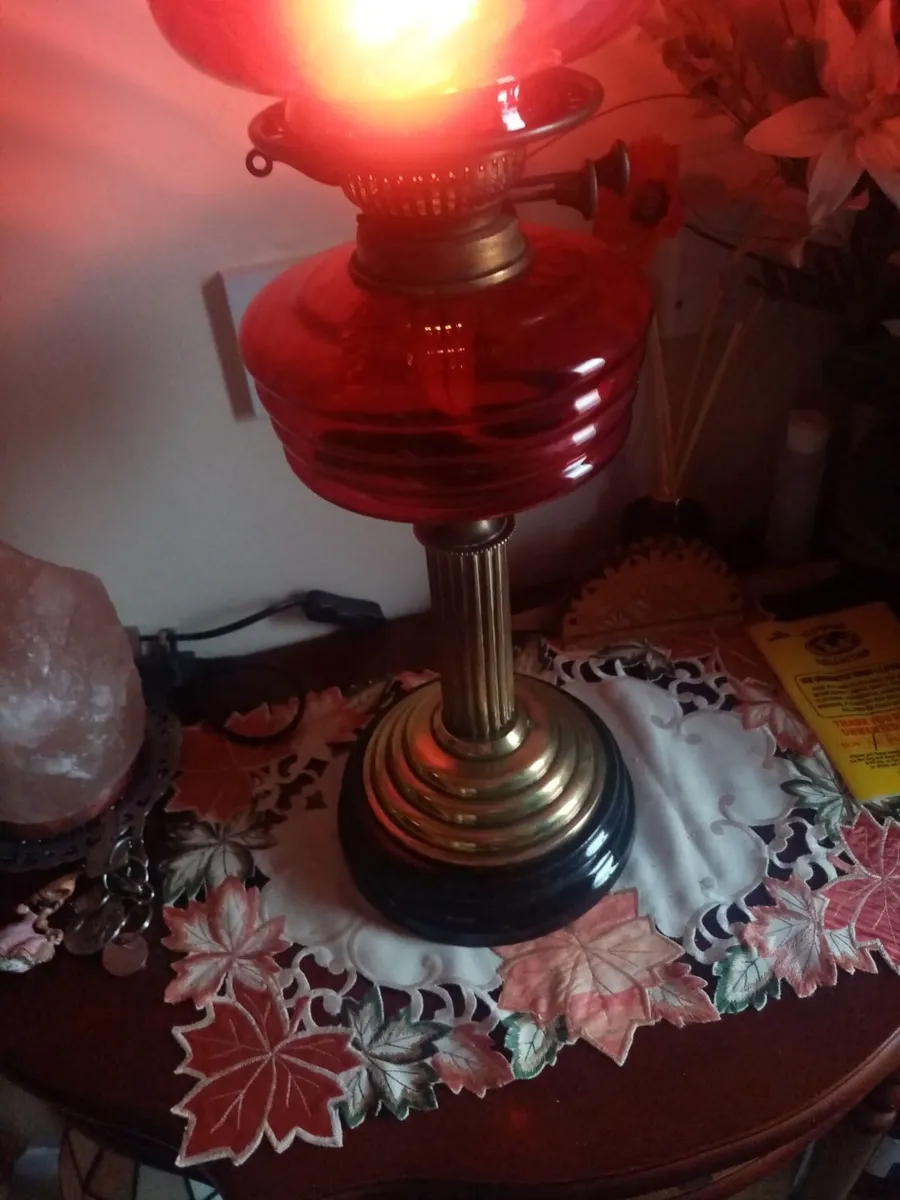 Vintage oil Lamp - Image 2