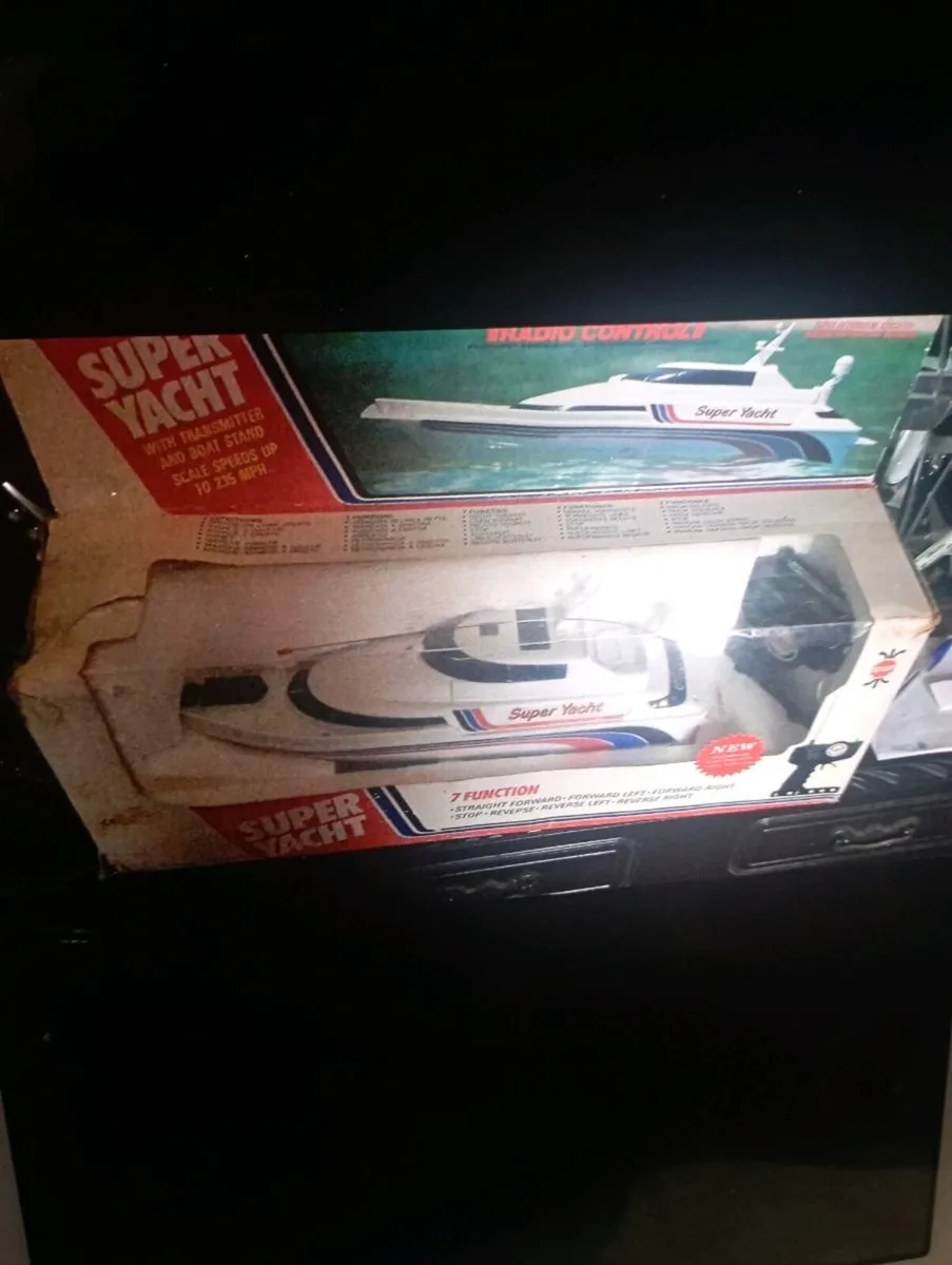 SUPER YACTHT  RADIO CONTROL WITH TRANSMITTER &BOAT - Image 3