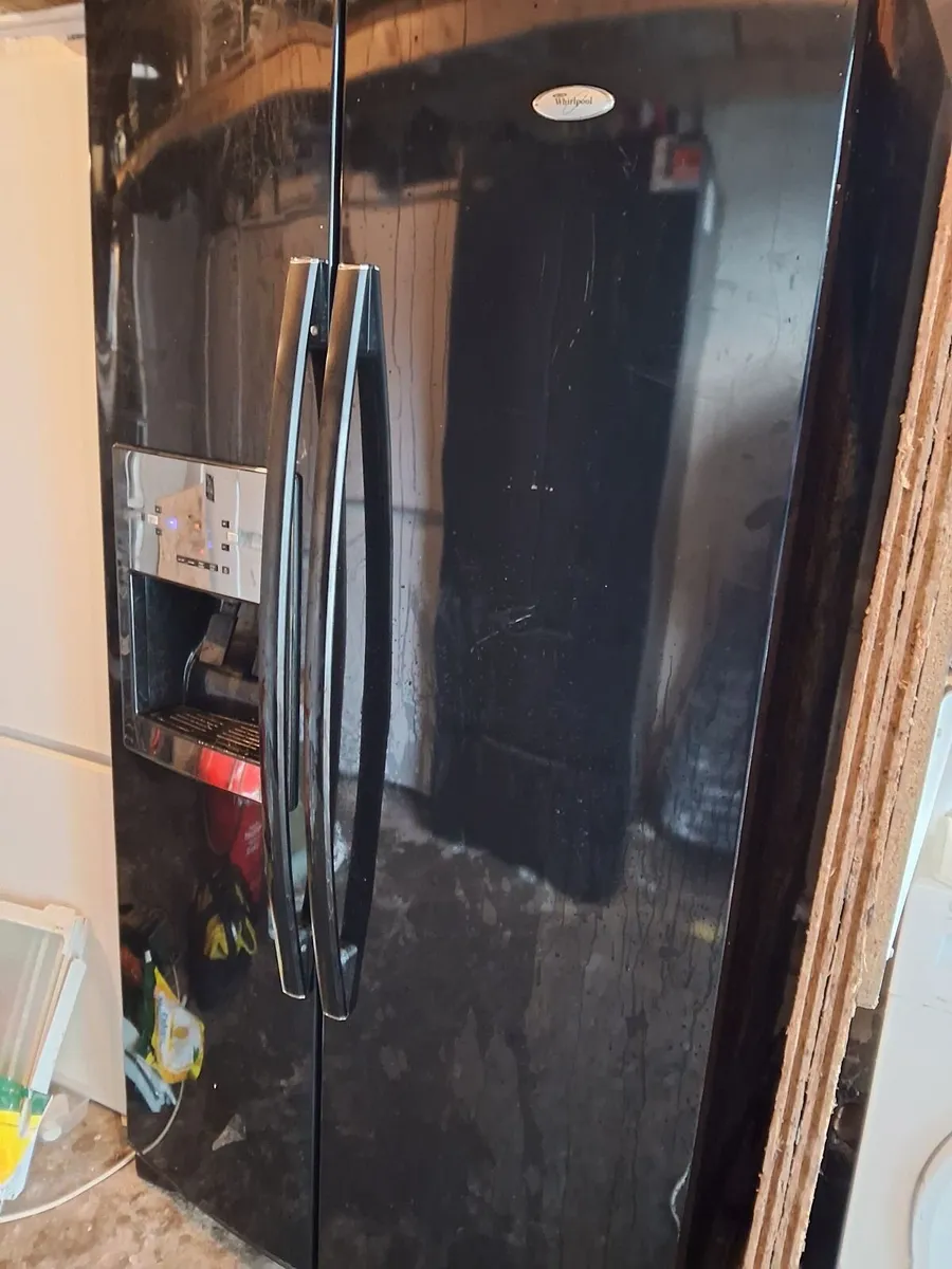 AMERICAN FRIDGE AND FREEZER - Image 1