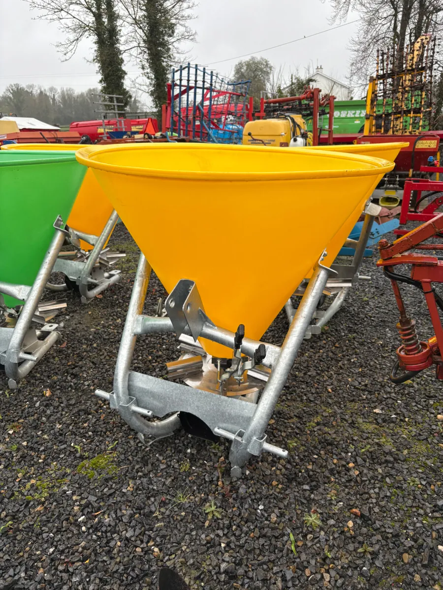 Fertiser Spreaders - Image 1