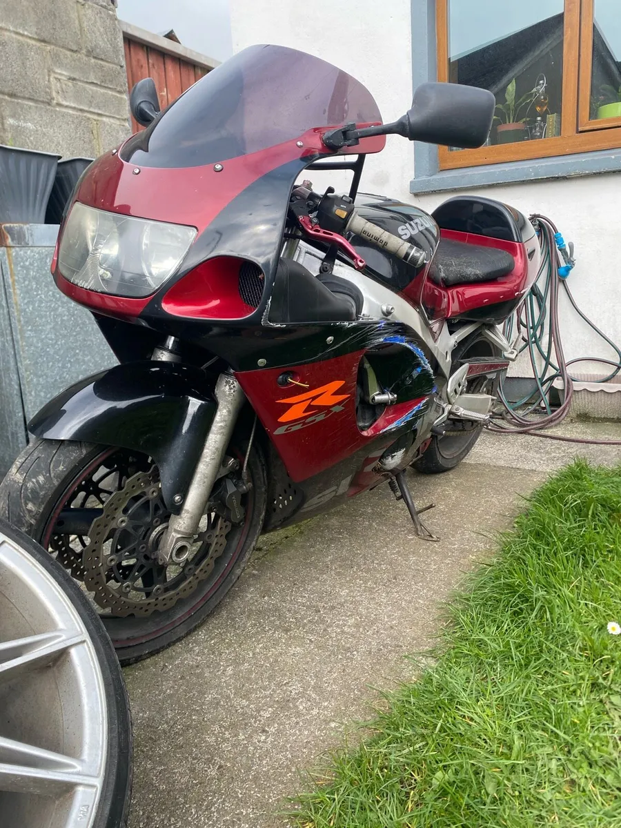 Suzuki gsxr 600 - Image 1