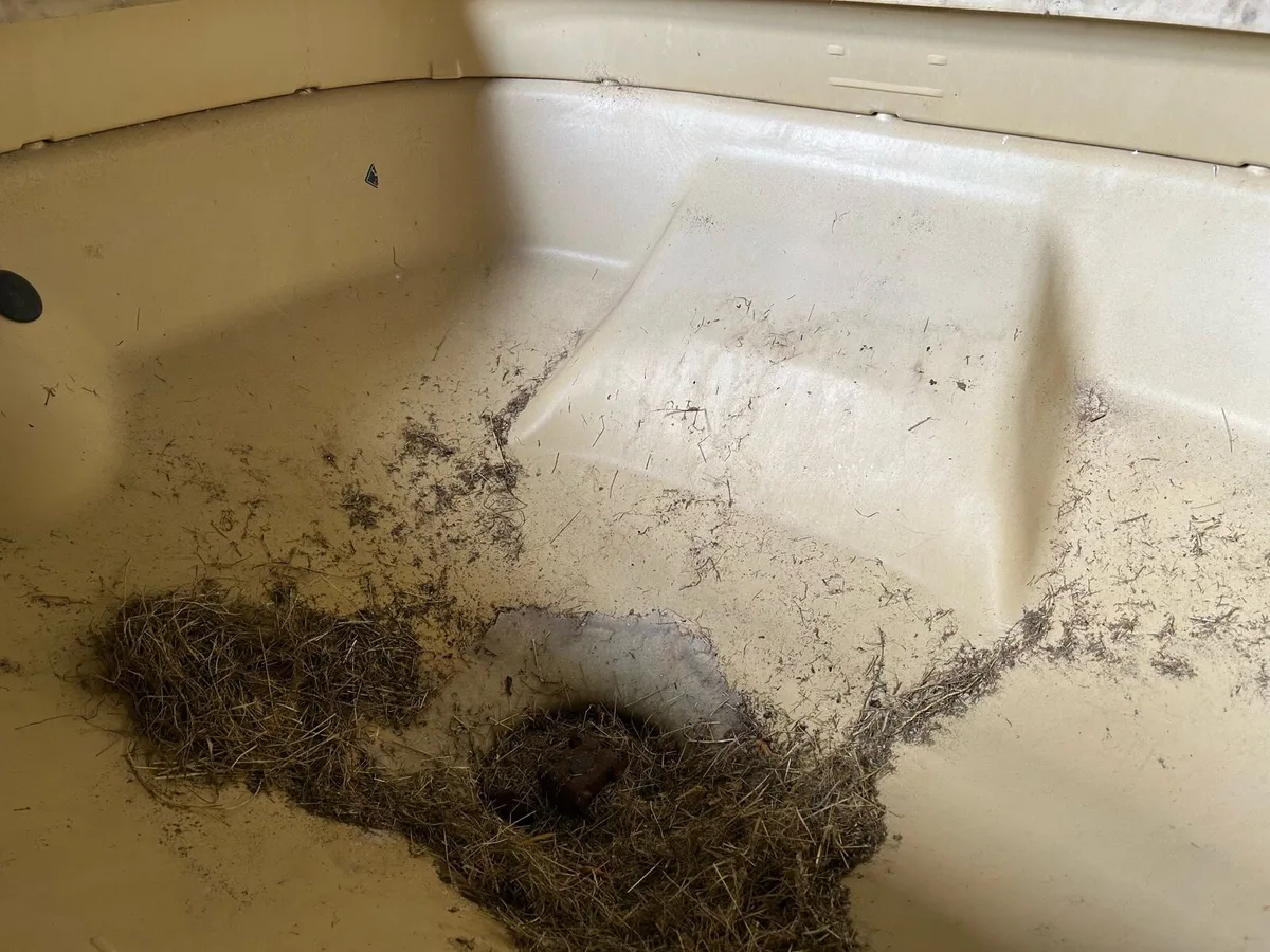 Vicon Fertilizer Spreader - Image 3