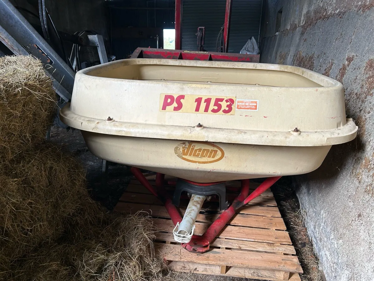 Vicon Fertilizer Spreader - Image 1