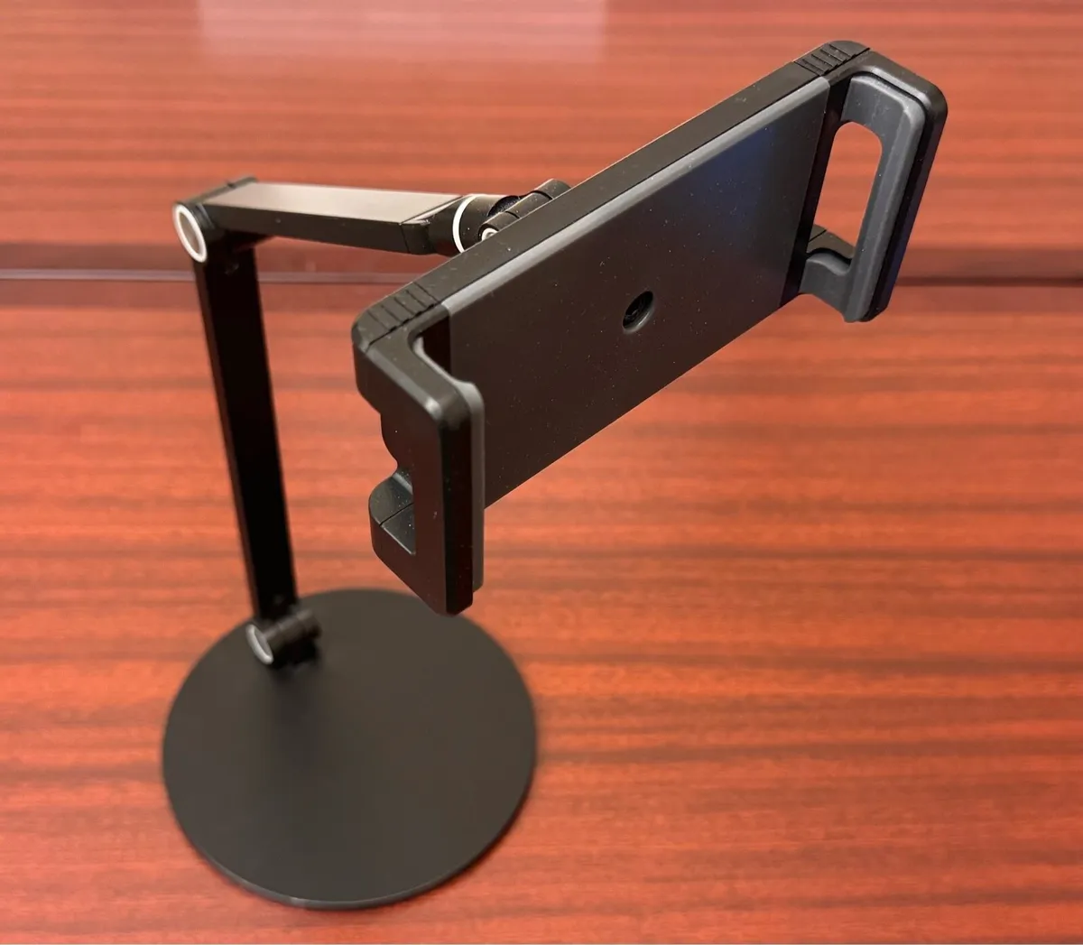 Tablet and phone holder accessory - Image 2