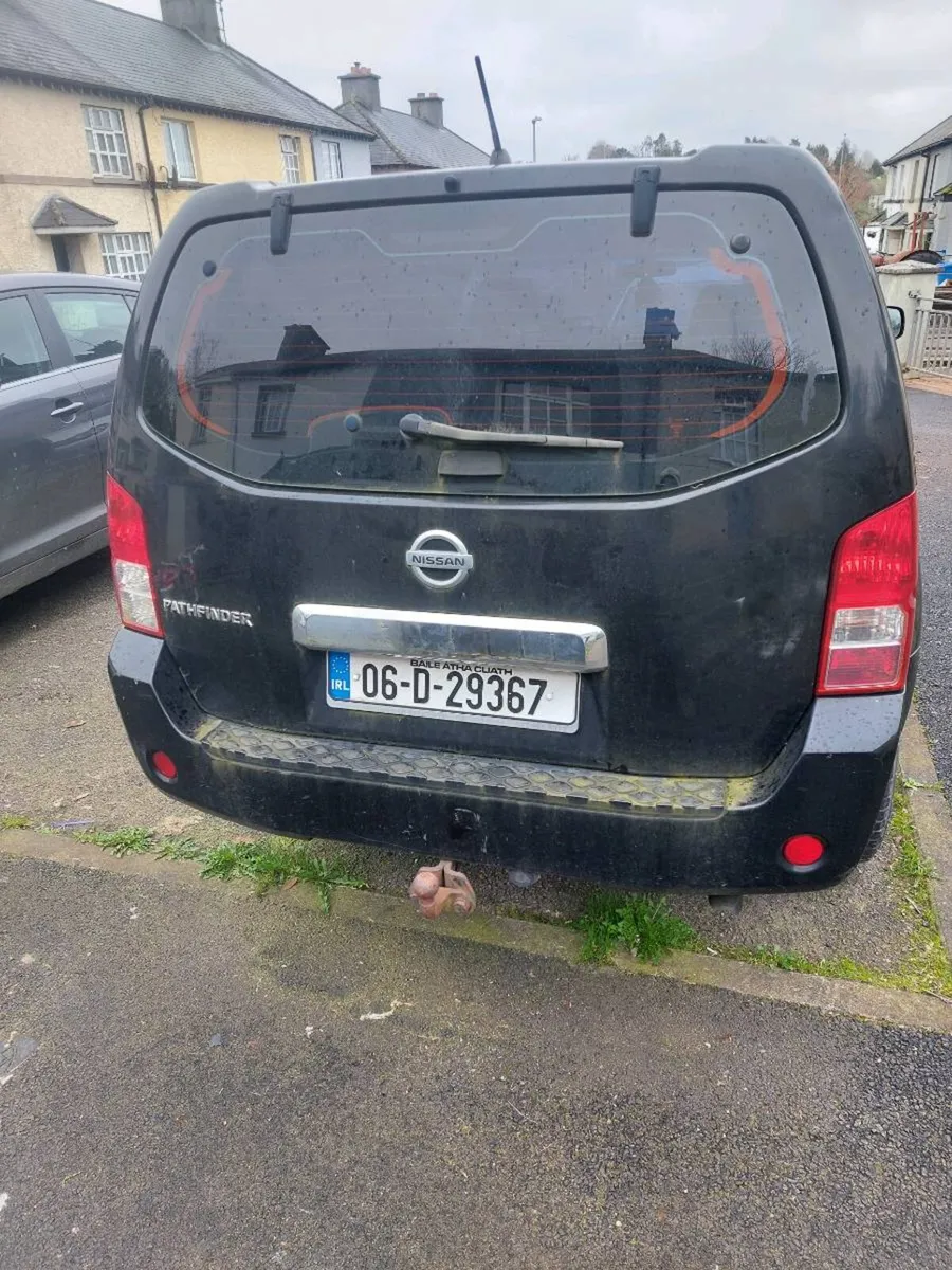 Nissan pathfinder - Image 2