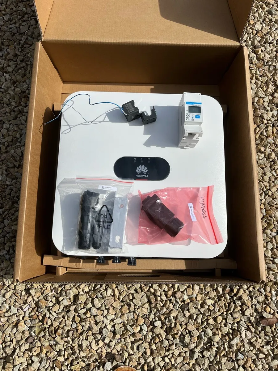 Solar inverter - Image 1