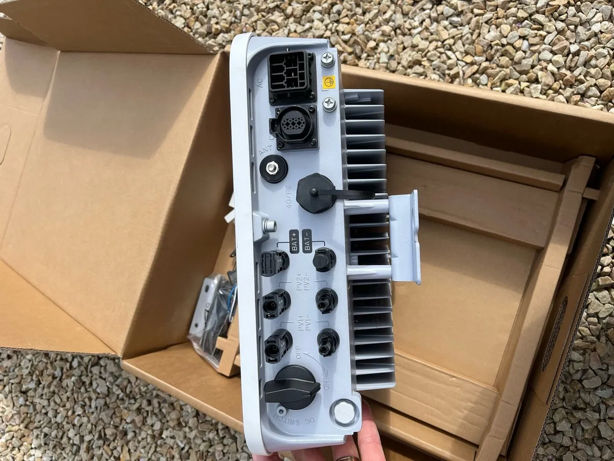 Solar inverter - Image 2