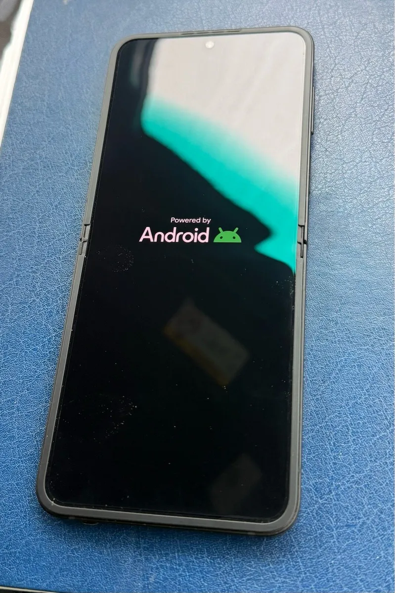 Samsung Galaxy Z Flip7 FE 128 GB - Image 2