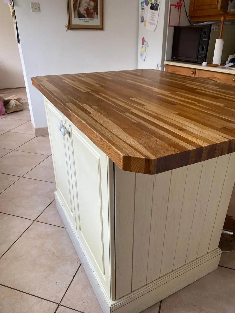 Kitchen Island for sale - Image 1