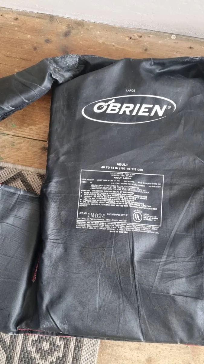Obrien 3 Belt Adult Lifejacket - Image 3