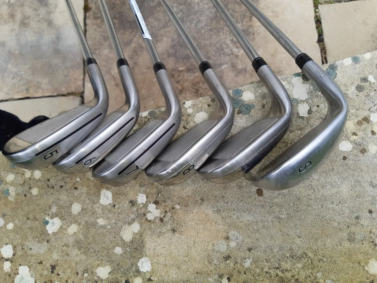 Bag of Taylermade M4s in almost new condition - Image 3