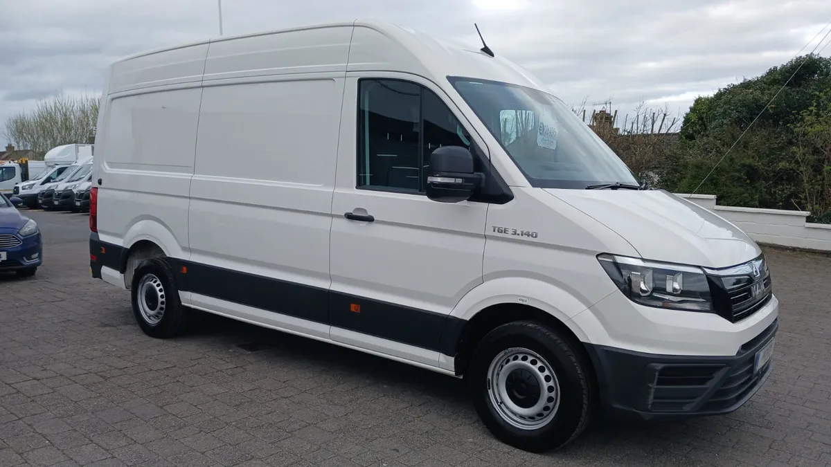 MAN TGE CRAFTER 2021 140BHP IMMACULATE / EXTRAS - Image 4