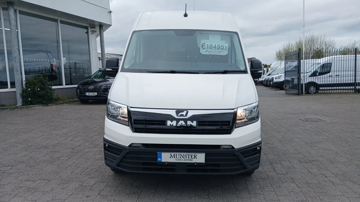 MAN TGE CRAFTER 2021 140BHP IMMACULATE / EXTRAS - Image 3