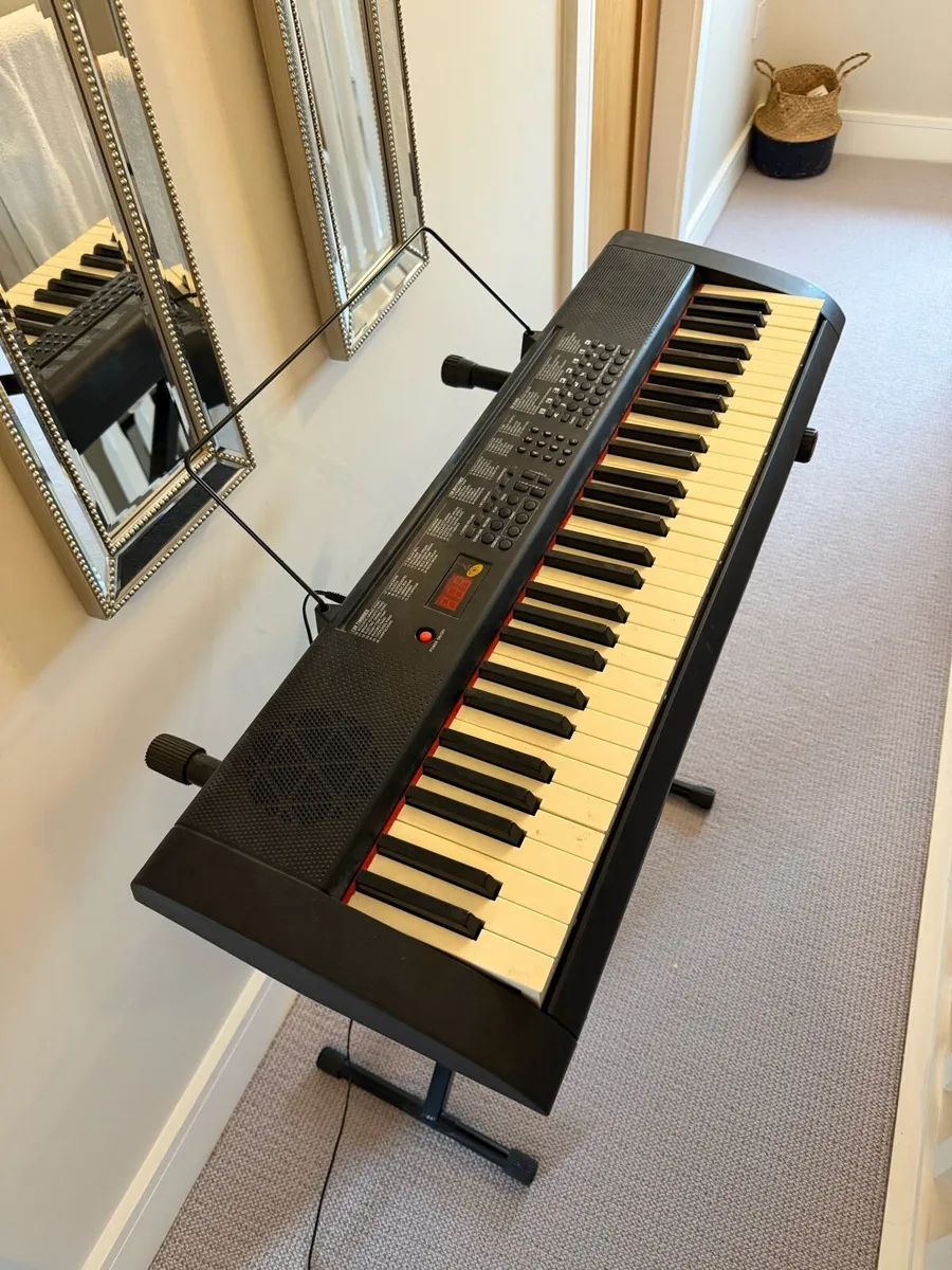 Electronic Keyboard - Image 1