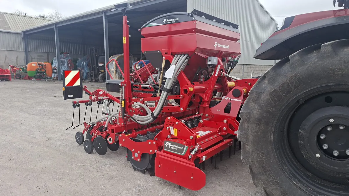 Kverneland Saterra One Pass Drill - Image 1