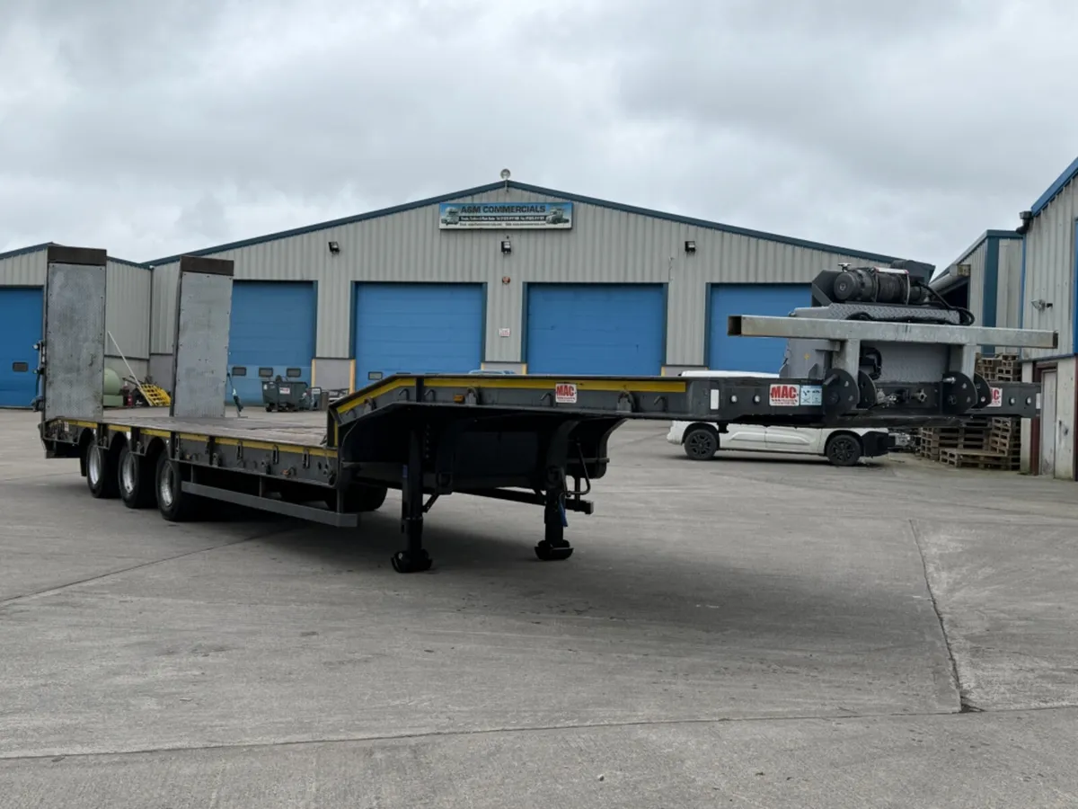 2017 MAC 3 AXLE FIXED BED LOW LOADER - Image 3