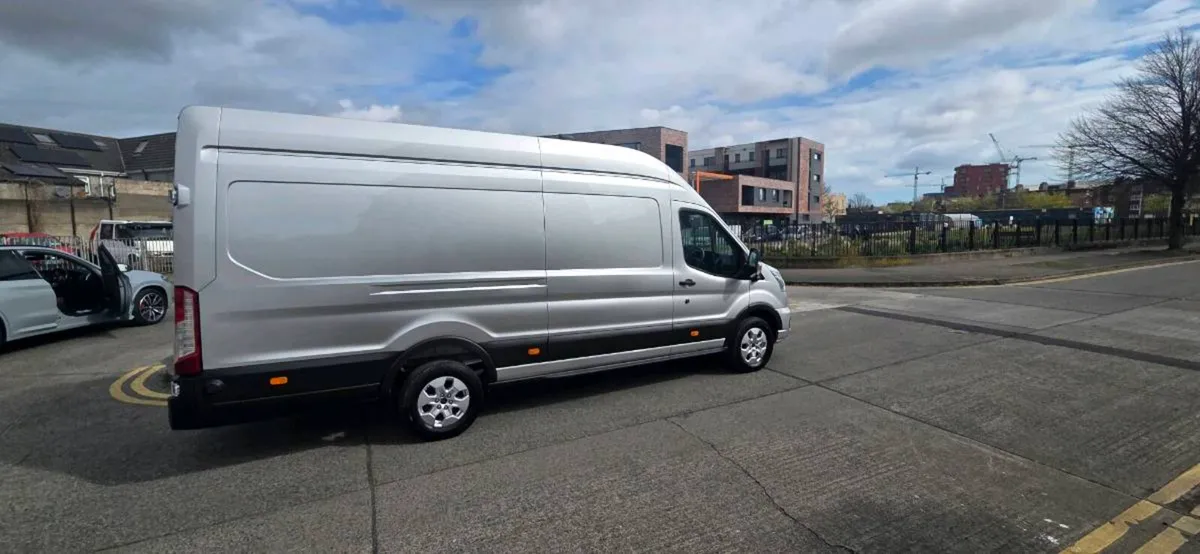 Ford Transit - Image 2