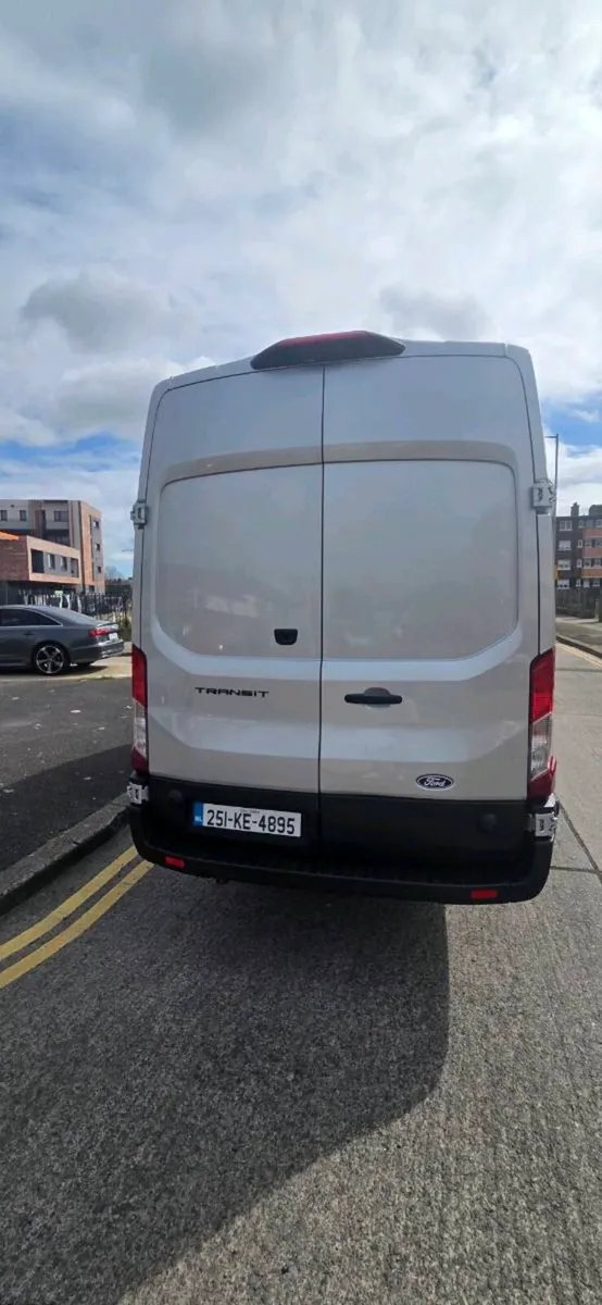 Ford Transit - Image 3