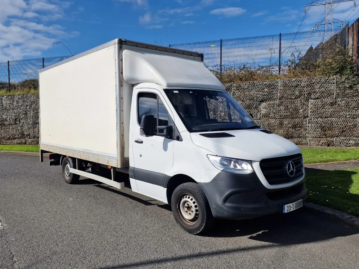 211 Mercedes Sprinter Box TL - Image 1