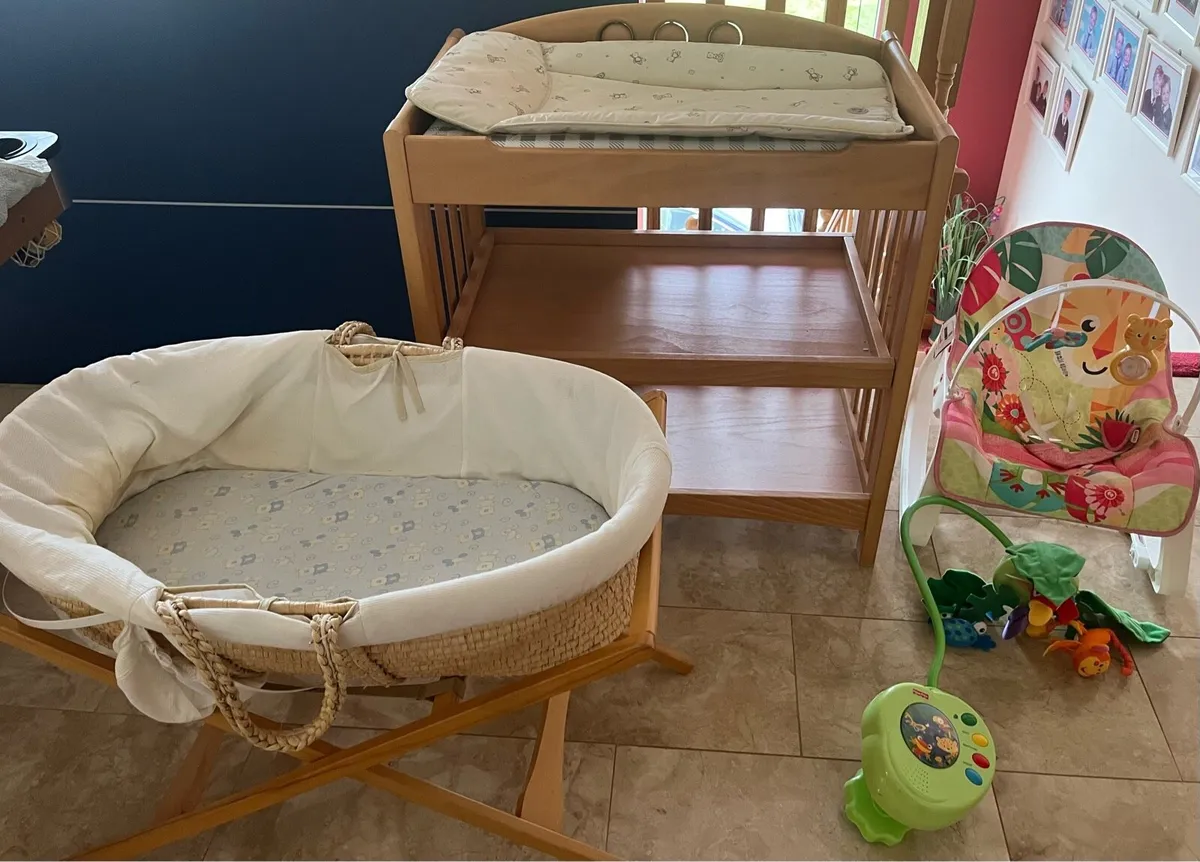 Nursery equipment - Image 1