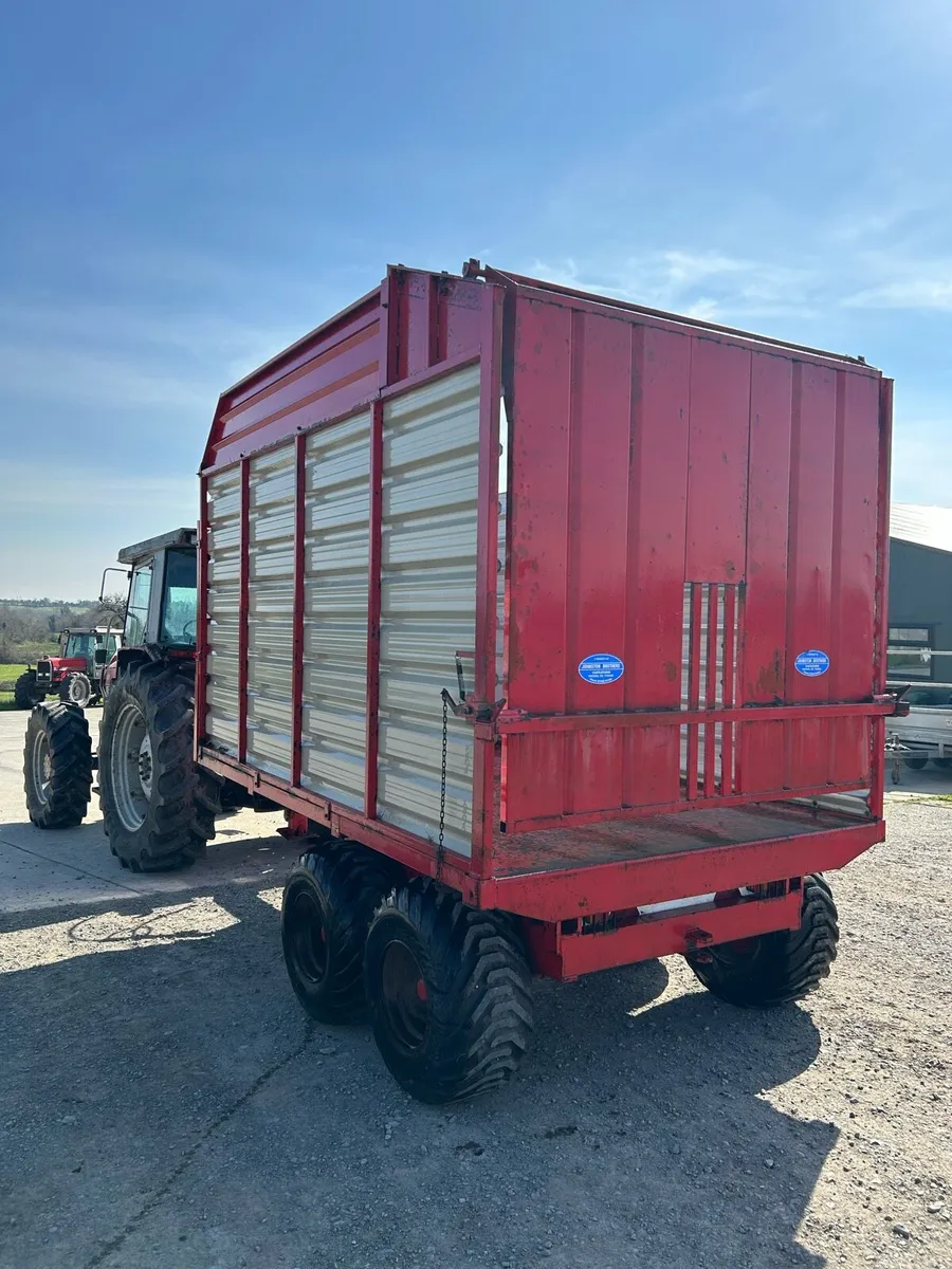 12 foot Johnston silage trailer - Image 2