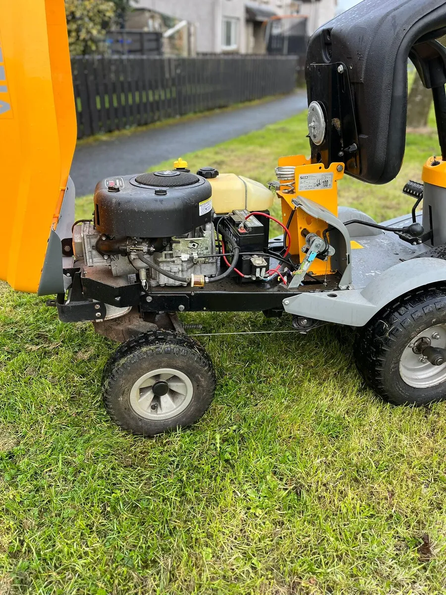 Stiga zero turn ride on lawnmower - Image 1