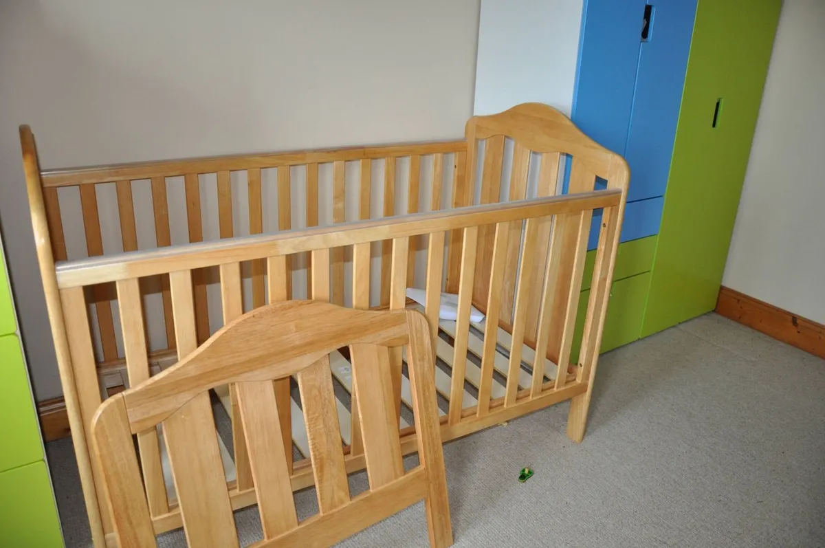 Mamas & Papas Cotbed - Image 1