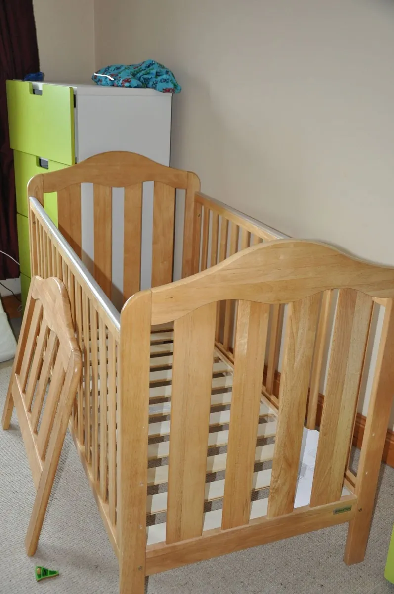 Mamas & Papas Cotbed - Image 2