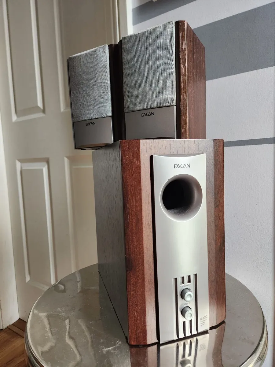 Home speakers for sale with free Panasonic towers - Image 1