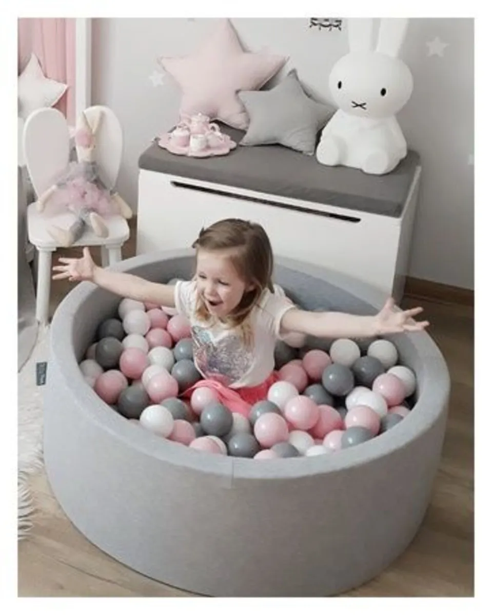 100pcs Kids Ball Pit Balls 6cm Plastic Toy Set - Image 4