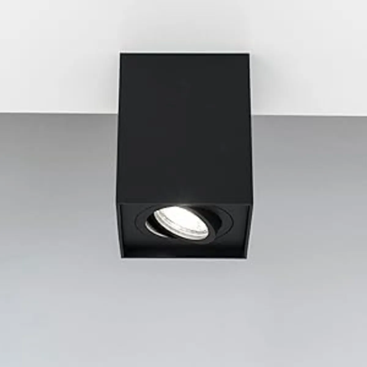 8 Ceiling lights / fixtures - Image 4