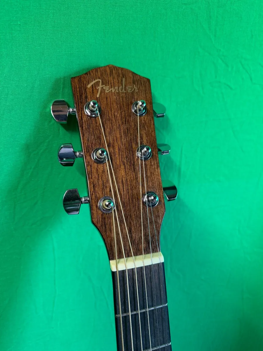 Acoustic guitar - Image 1
