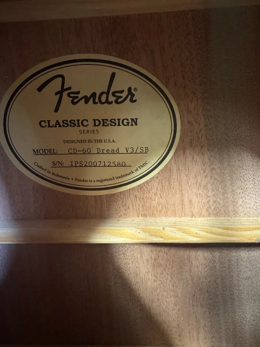 Acoustic guitar - Image 3