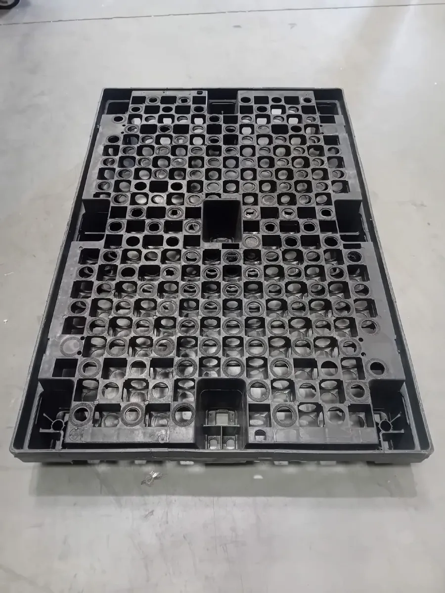 Plastic Pallets - Image 1