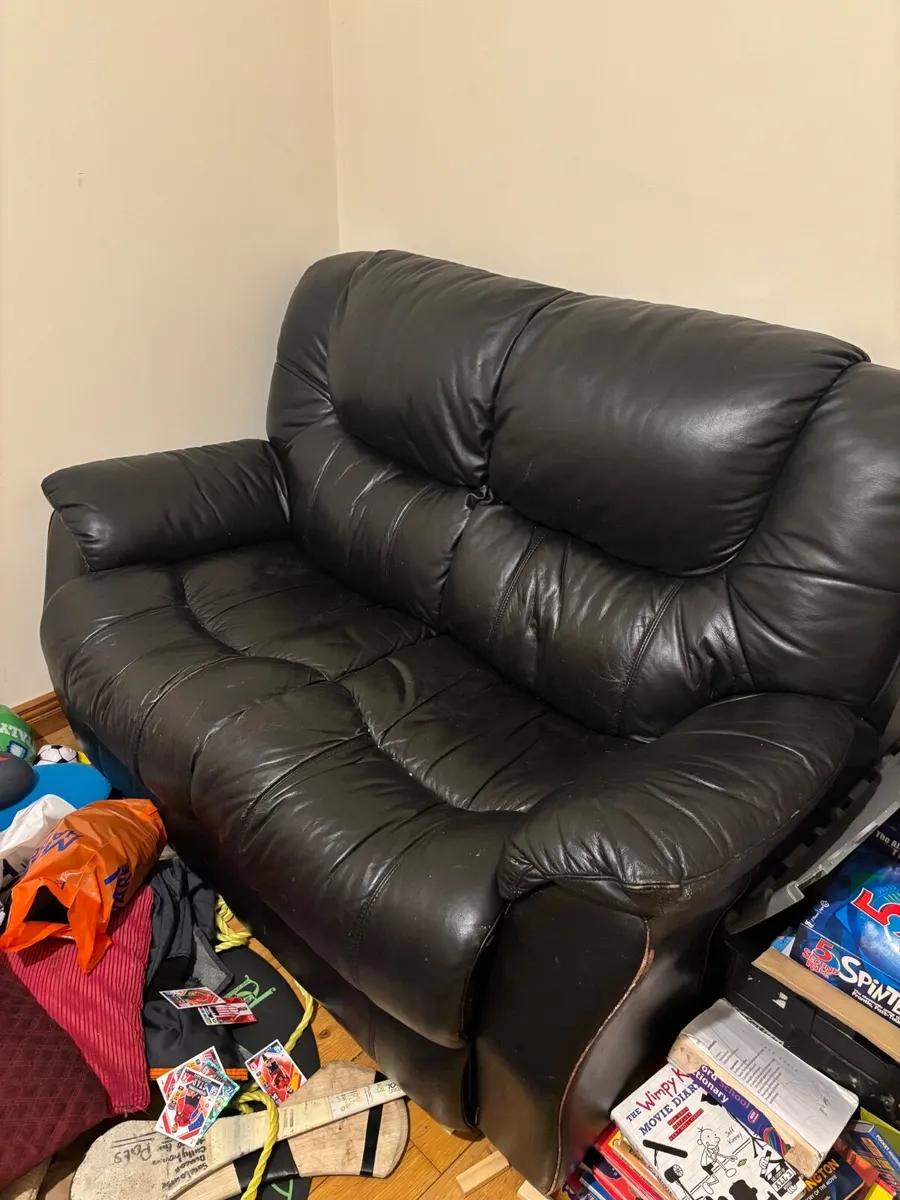 2 seater leather couch - Image 2