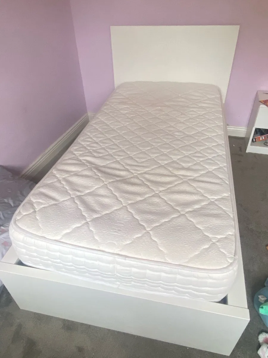 Single bed - Image 3