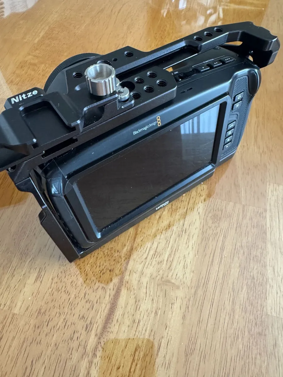 Blackmagic Pocket 6K EF + Sigma 18-35 - Image 4