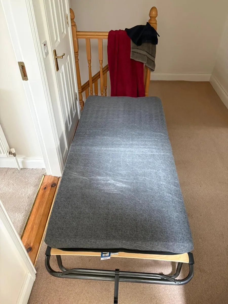 Fold up guest bed from JYSK - Image 2