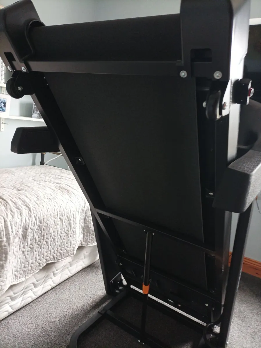 Treadmill - Image 4