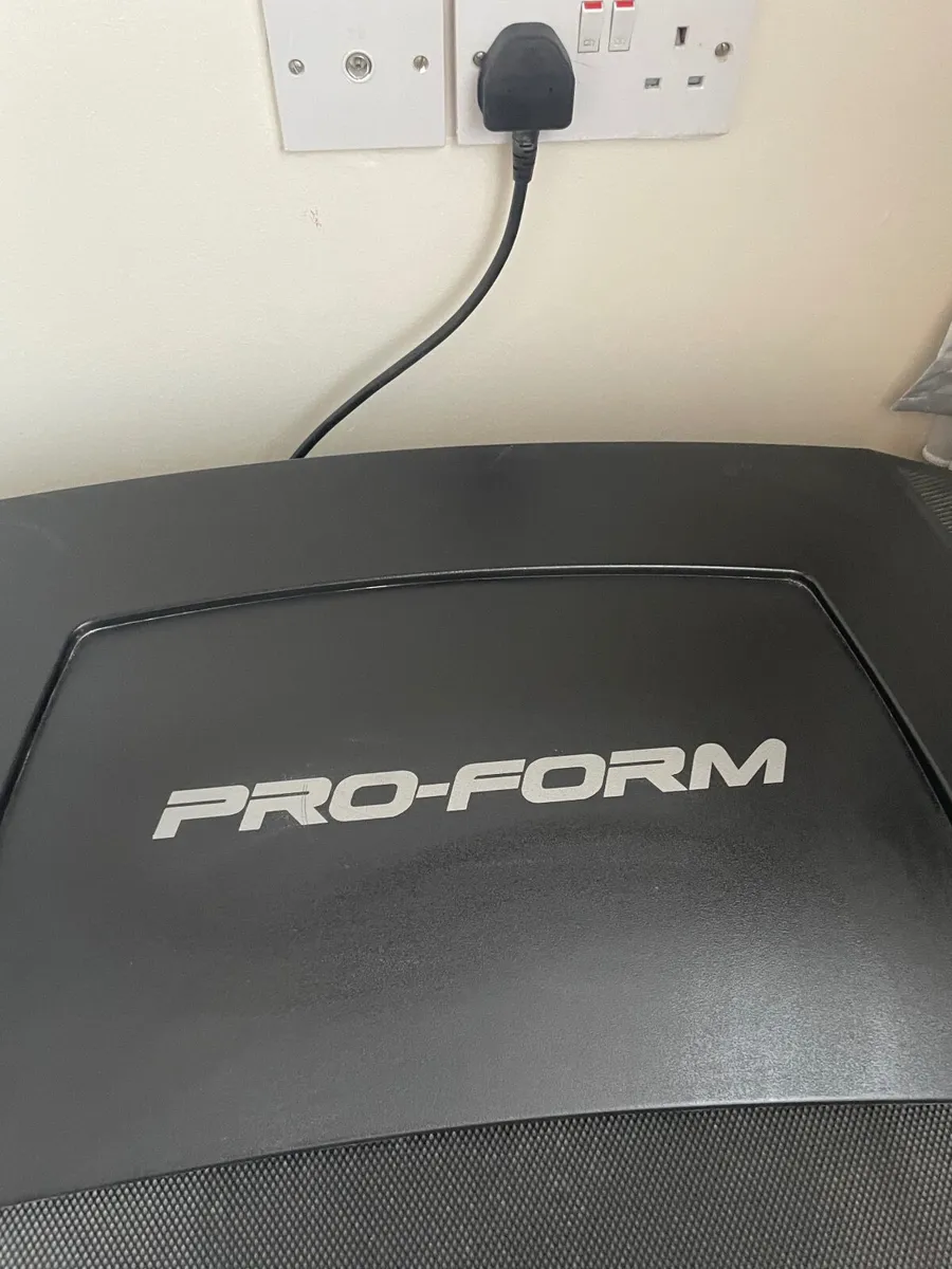 PRO FORM TREADMILL - Image 2