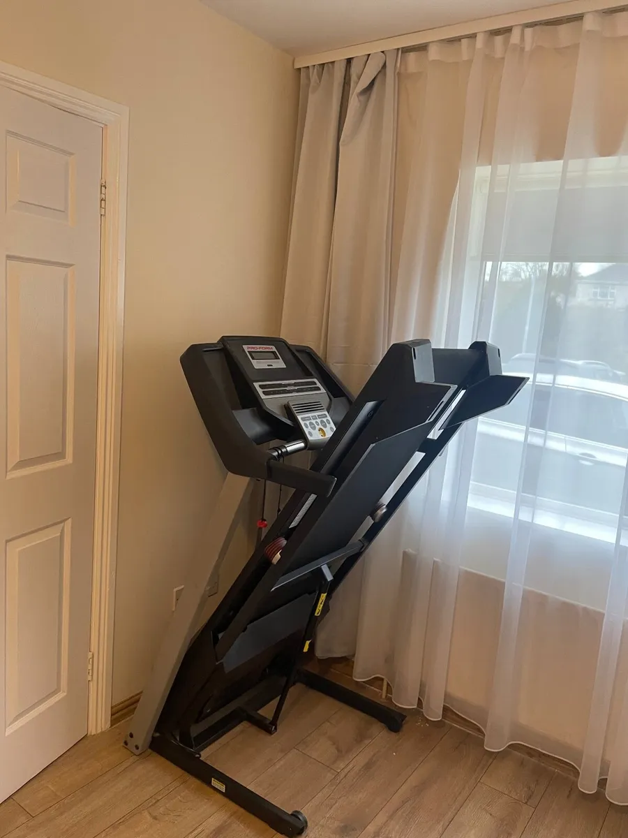 PRO FORM TREADMILL - Image 3