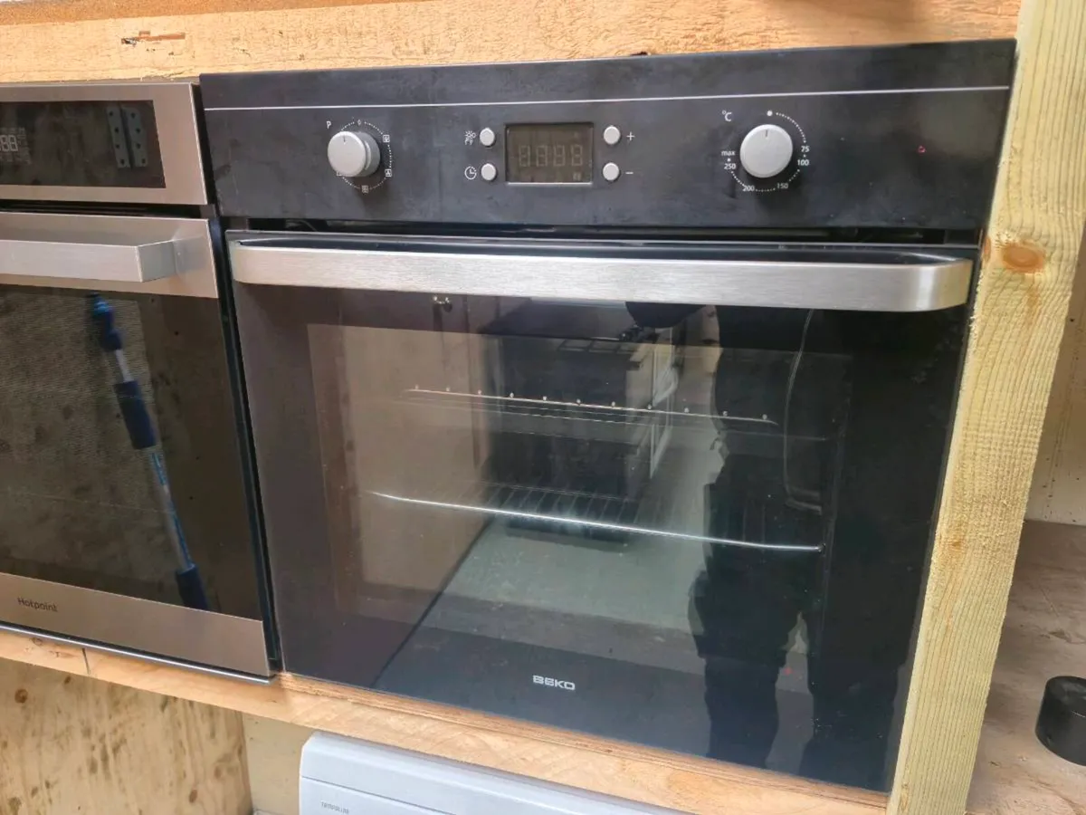 Beko Built-in Electric Single Oven - Image 1