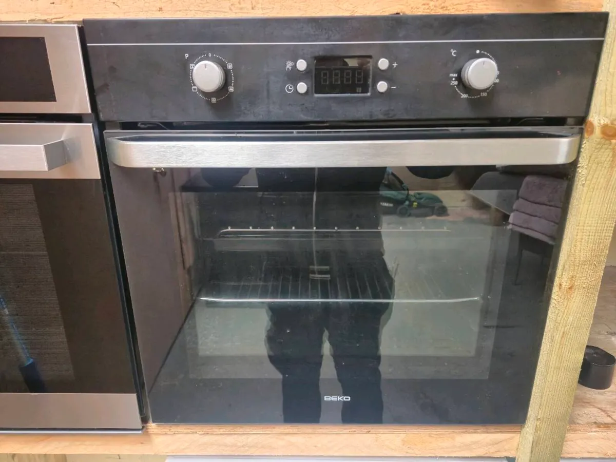 Beko Built-in Electric Single Oven - Image 2