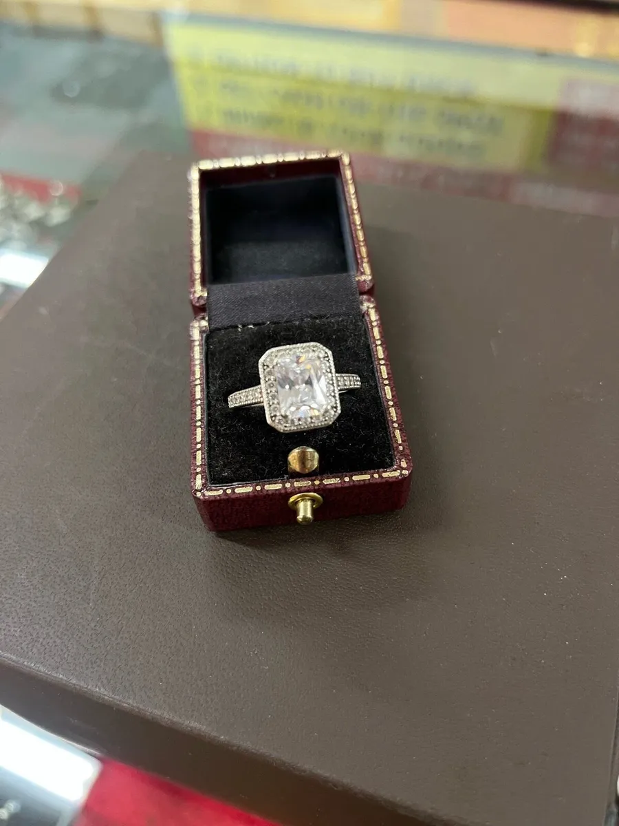 Sterling silver CZ ring - Image 3