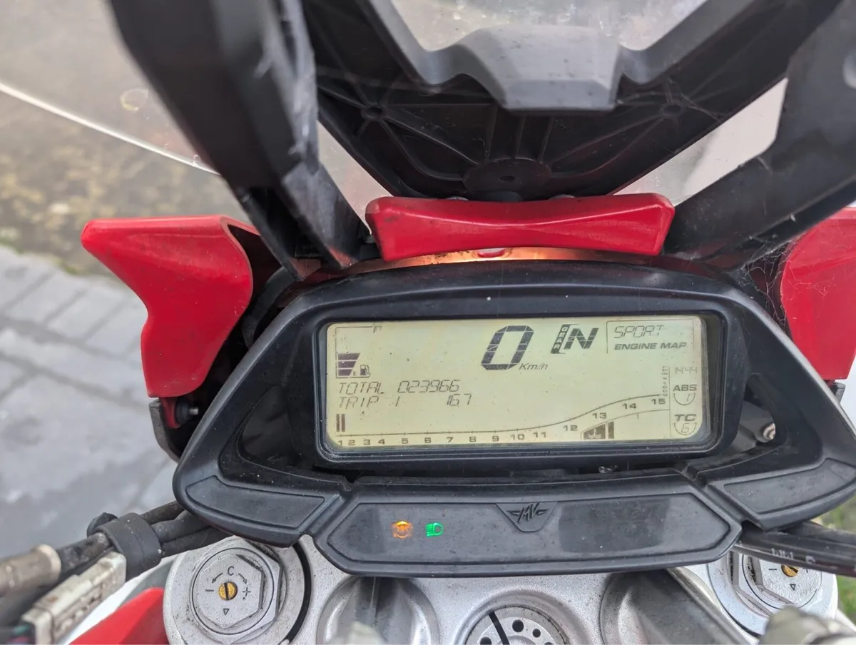 MV Agusta Stradale 800 - Image 4