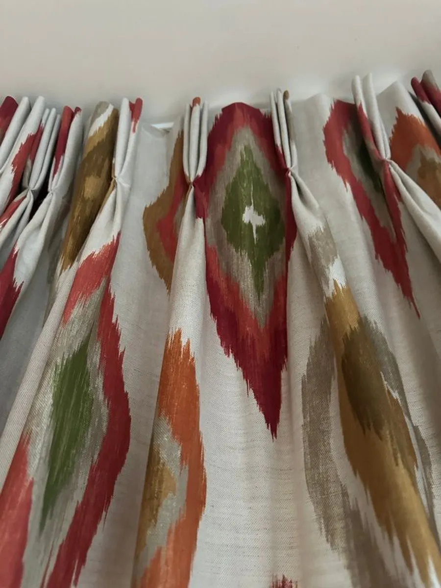 Large curtains fully lined - Image 2